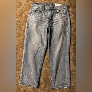 American Eagle 90’s Boyfriend jeans